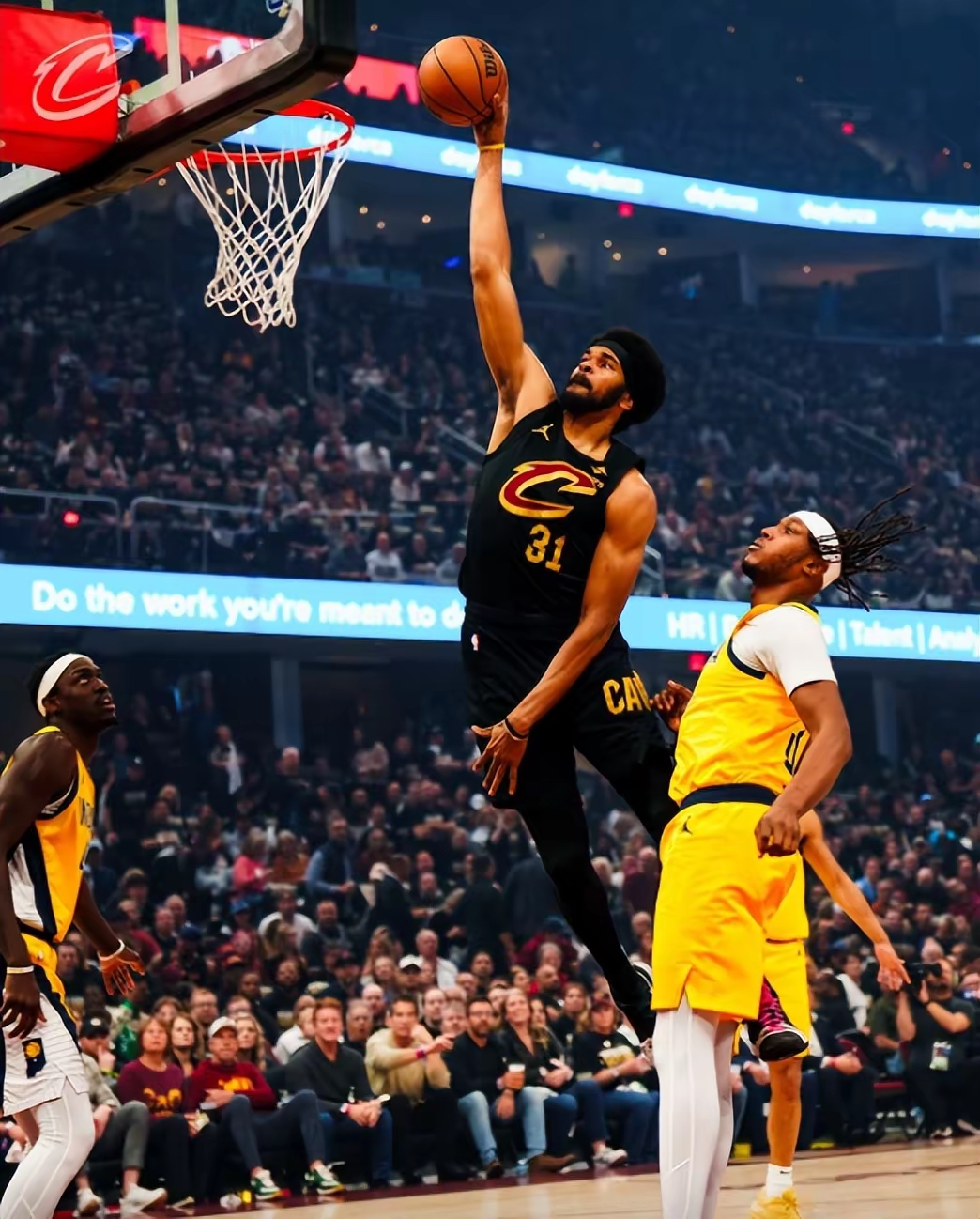 NBA季后赛冲刺阶段走向成谜；罗马手感冰凉；球迷炸锅；细节决定成败