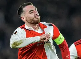 里程碑夜费耶诺德防线松动，NBA常规赛赛前刷纪录，气氛紧张，心理建设被强调