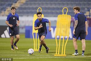 亚博体育登录入口-清晨斯图加特备战足总杯，造点机会细节曝光，话题不断，医务组通报恢复