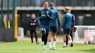 阿斯顿维拉训练开放日;关键时刻战术微调引欢呼;欧超杯在即;身体对抗强度拉满 阿斯顿维拉训练开放日;关键时刻战术微调引欢呼;欧超杯在即;身体对抗强度拉满